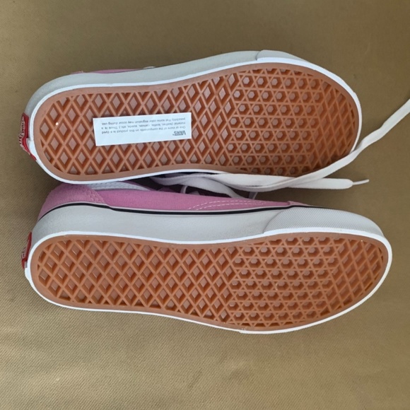 Vans Old Skool Shoes - Picture 5 of 5